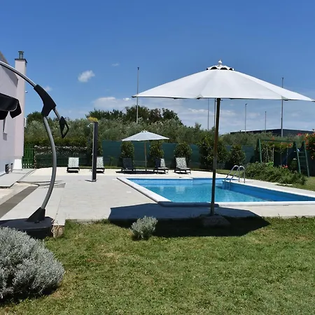 House Fontanele Nyaraló *