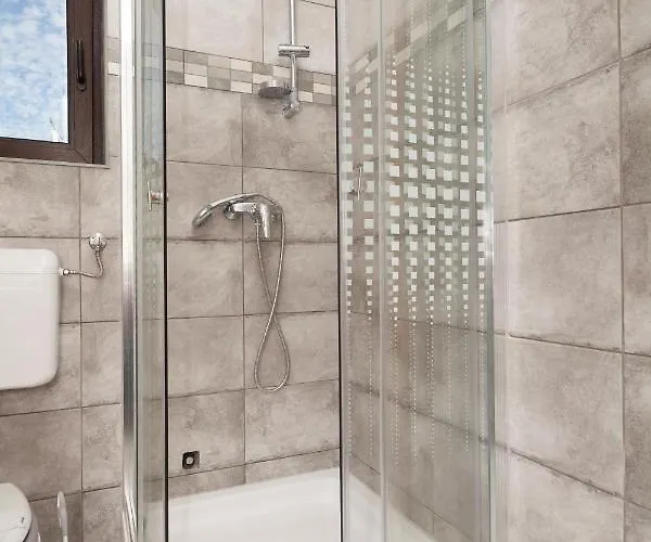 別荘 House Fontanele プーラ